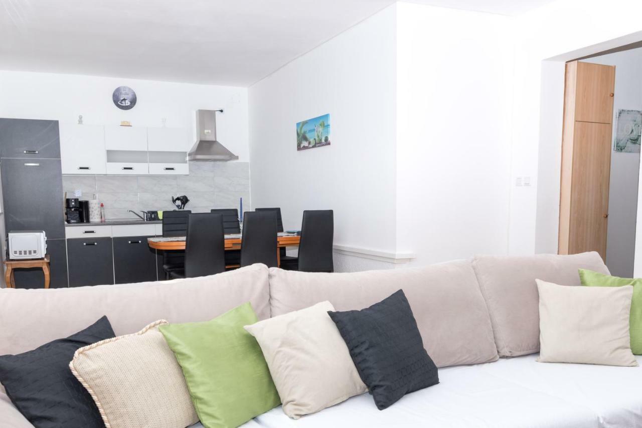 Apartment Rora 扎博里克 外观 照片