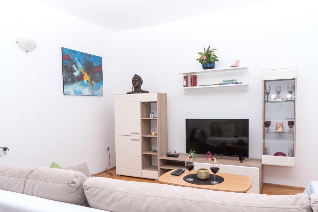 Apartment Rora 扎博里克 外观 照片
