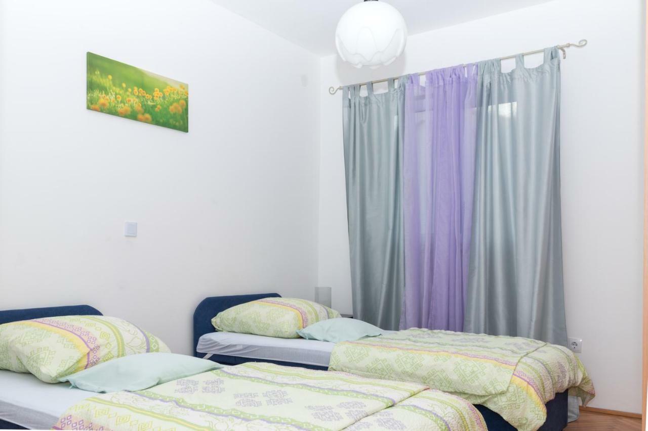 Apartment Rora 扎博里克 外观 照片