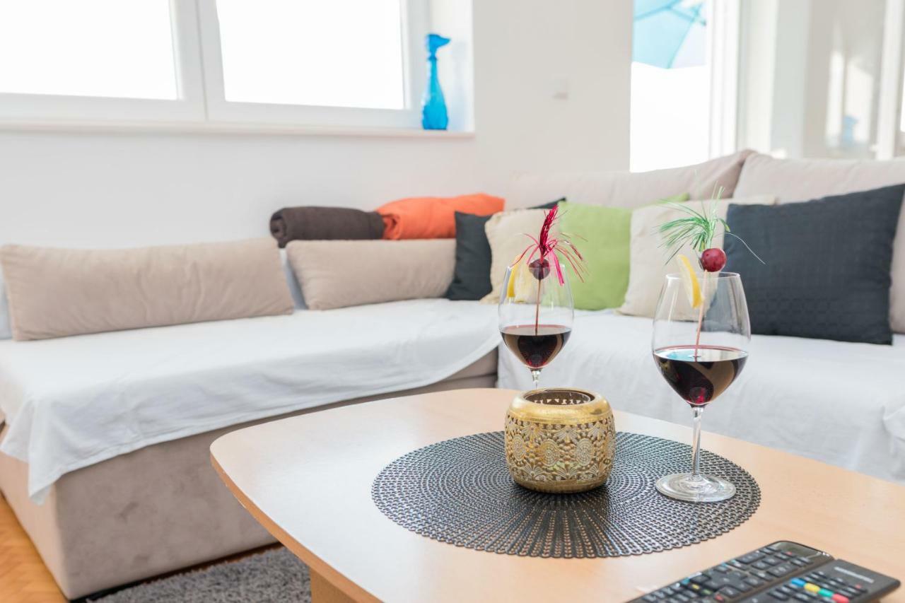 Apartment Rora 扎博里克 外观 照片