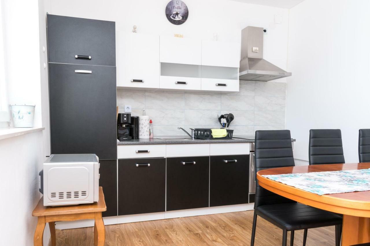 Apartment Rora 扎博里克 外观 照片